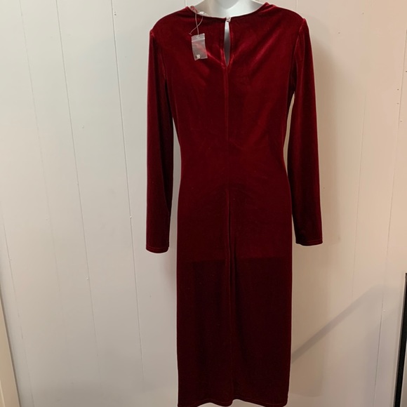 Suzy Shier - dress - t - Picture 5 of 8